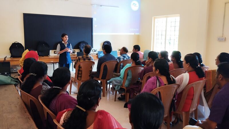 പ്രമാണം:32015 LKcamp PM.jpg