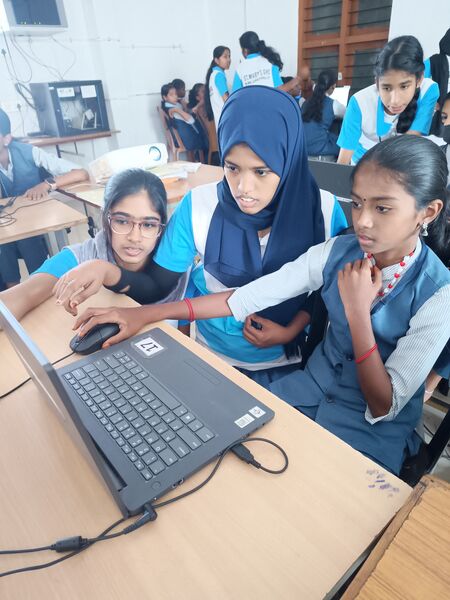 പ്രമാണം:32035 training .jpg