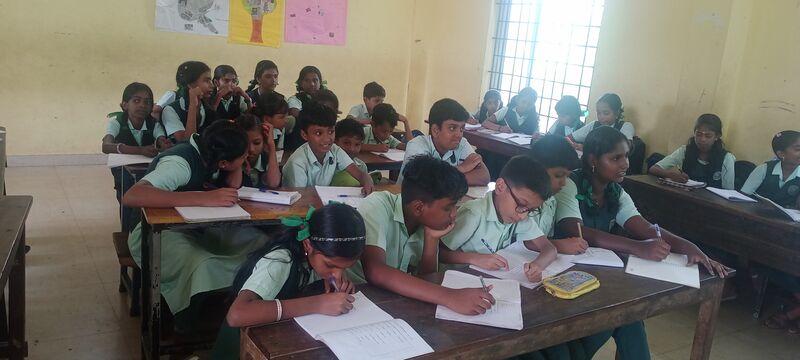 പ്രമാണം:34013 writers25a.jpg