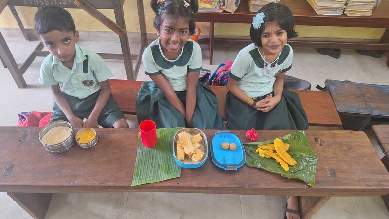 പ്രമാണം:34014lp ruchi24a.jpg