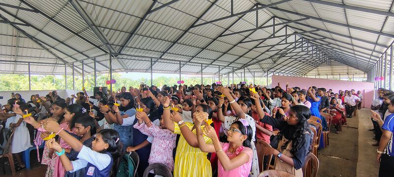 പ്രമാണം:36043 praveshanolsavam 4.jpg