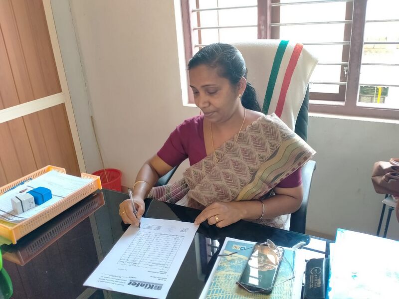 പ്രമാണം:47075-hm photo.jpeg