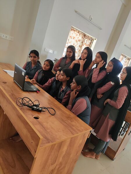 പ്രമാണം:Ubuntu Installation 2025.jpg