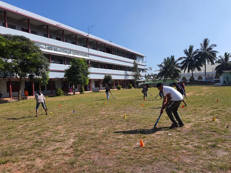 പ്രമാണം:15051 HOCKEY.jpg