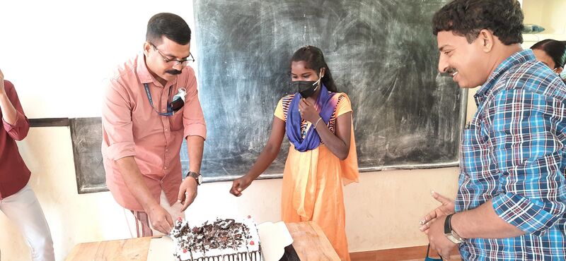 പ്രമാണം:15085 2.jpg