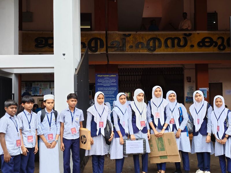 പ്രമാണം:19868-Shool parliament election -2025.jpg