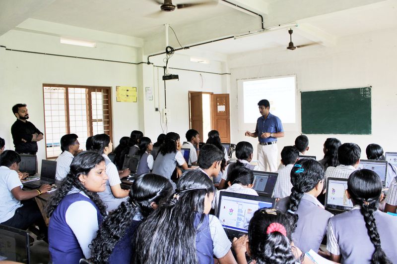 പ്രമാണം:28012 LK 1920 05.jpg