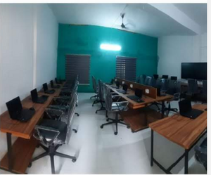 41009 HITECH computerlab.png