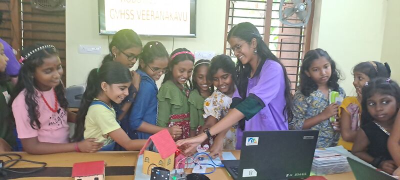 പ്രമാണം:44055 robotics fest 2025 lk.jpg