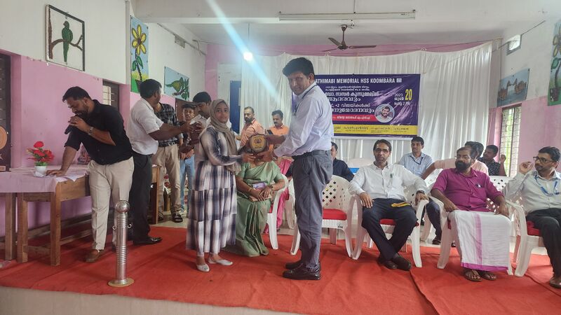 പ്രമാണം:47045-prathibha 11.jpg