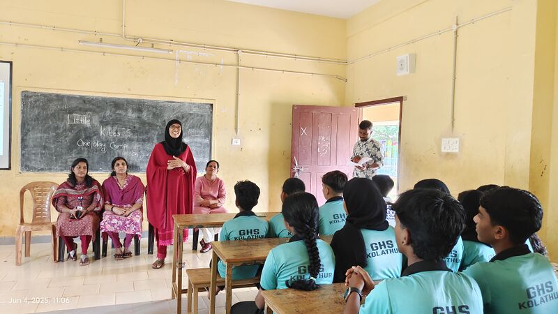 പ്രമാണം:11072 lkschoolcamp2025.jpg