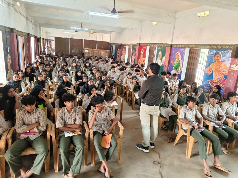 പ്രമാണം:12039-motivation SSLC-WA0021.jpg