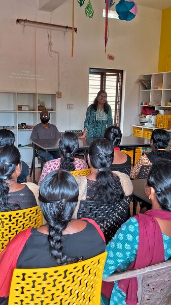 പ്രമാണം:12044-AI Training-GUPS KOOVATTY.jpg