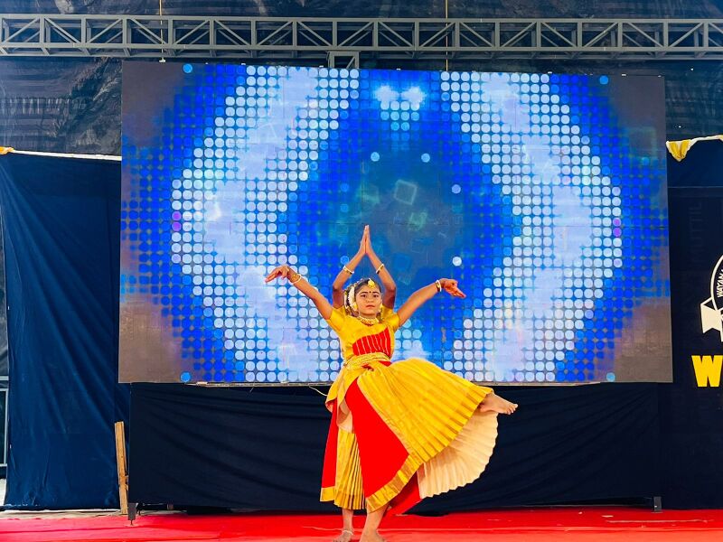 പ്രമാണം:15354-reopen 2.jpg