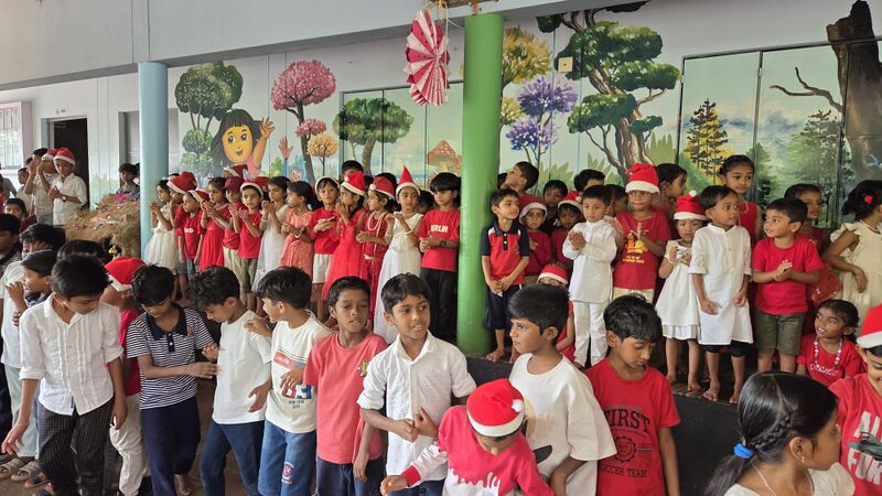 പ്രമാണം:18431 x mas2025.jpg