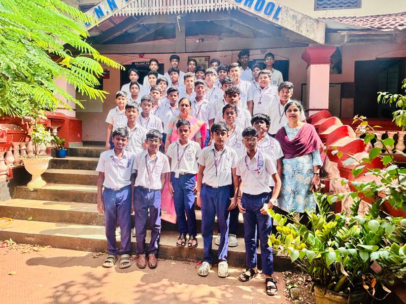 പ്രമാണം:22002lk25 28batch.jpeg