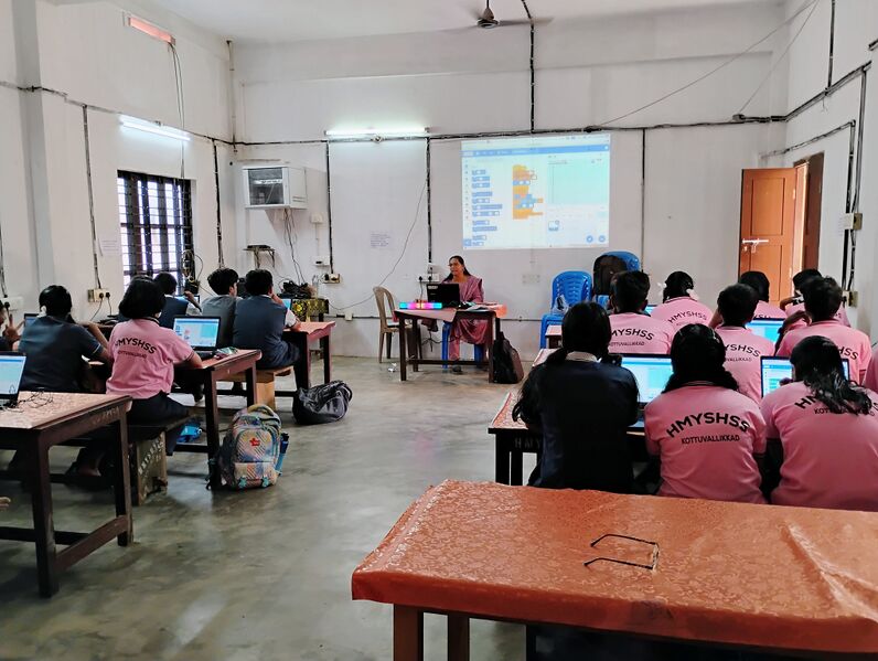 പ്രമാണം:25056 LK Class 2024.jpg