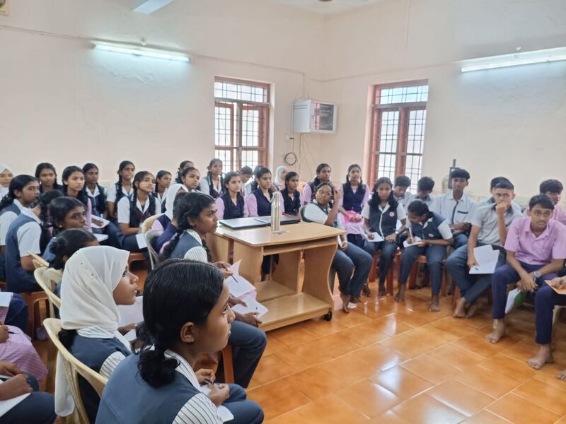 പ്രമാണം:26059-Maths Quiz-2025.jpeg