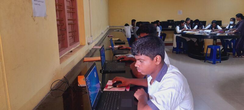 പ്രമാണം:43066-hitech newlab.jpg