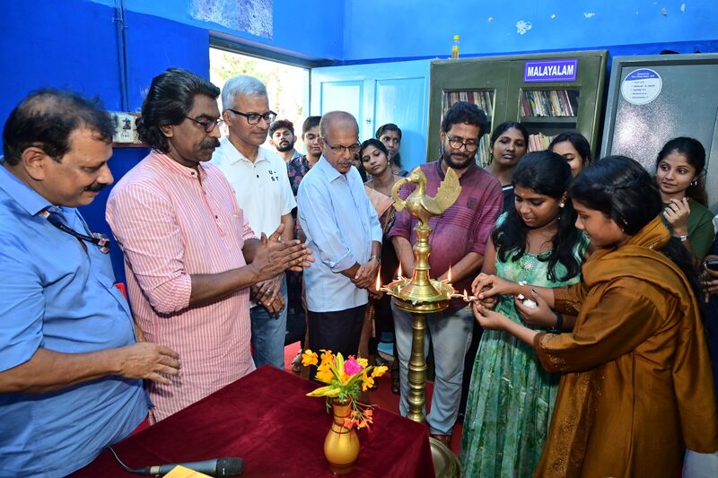 പ്രമാണം:44244 library2025 2.JPG