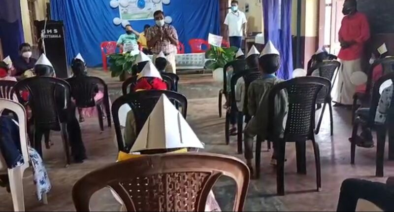 പ്രമാണം:BS21 WYD 15087 7.jpg