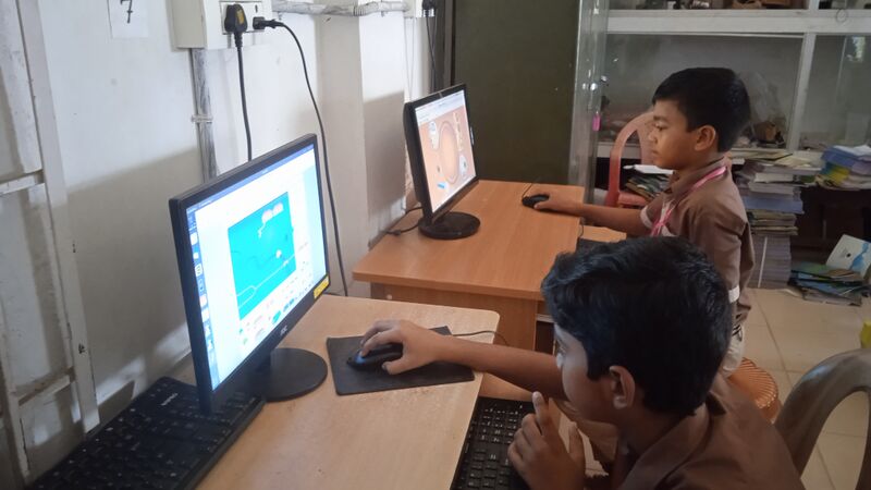 പ്രമാണം:HITECH LAB.jpg