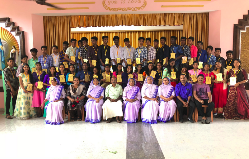 പ്രമാണം:Merit350525.png