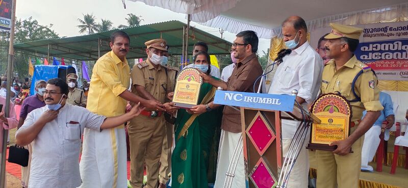 പ്രമാണം:OMG 0102.jpeg