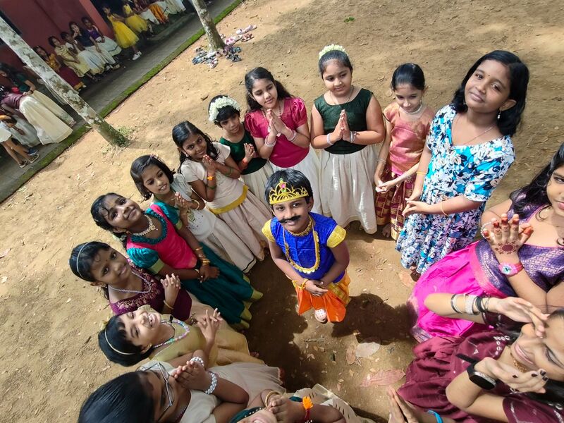 പ്രമാണം:ഓണാഘോഷം 2025.jpg