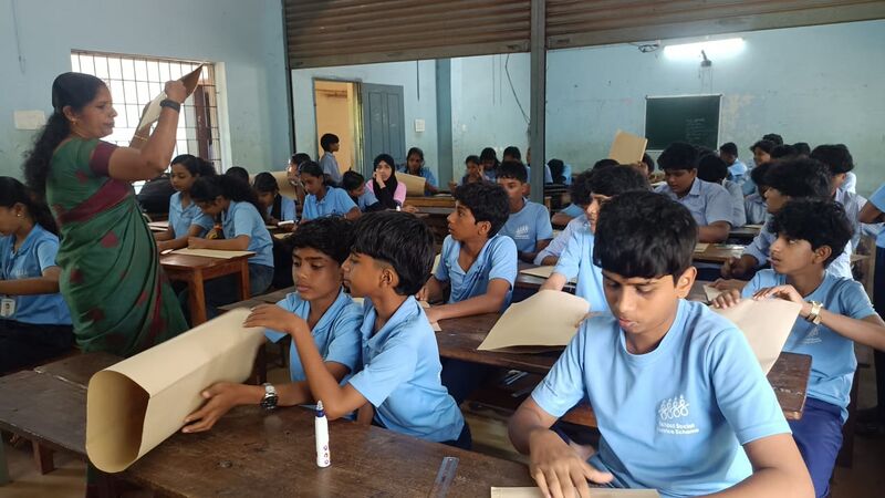 പ്രമാണം:12069 carrybag 1.jpg