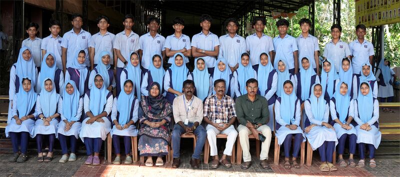 പ്രമാണം:18017-lk-batch-21-24.JPG