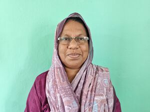 44223 old student.jpg