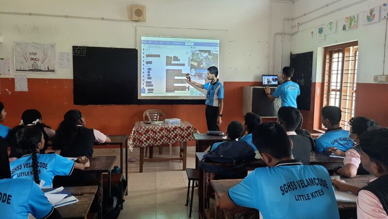 പ്രമാണം:47026 class3.jpg