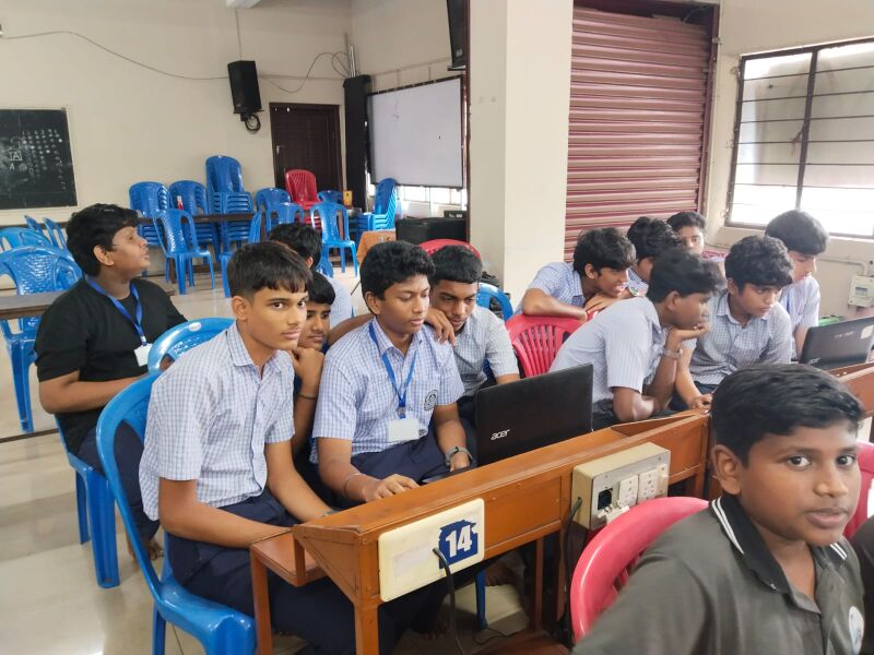 പ്രമാണം:Cms hss camp 2.jpg