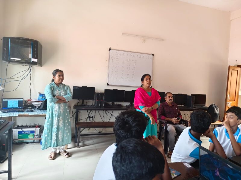 പ്രമാണം:LKcamp 1.jpeg