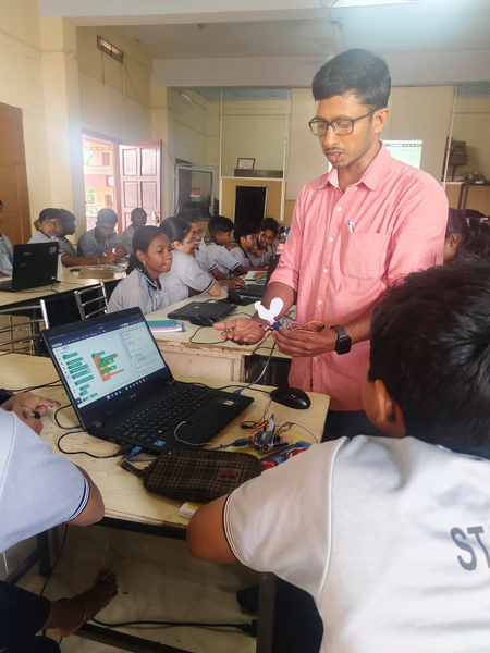 പ്രമാണം:Little Kites Preliminary Camp .png