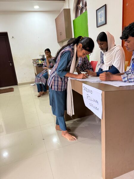 പ്രമാണം:19013 ELECTION5.jpg