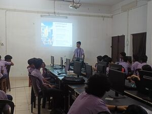 19501 LK ROBOTICS TRAINING1.jpg