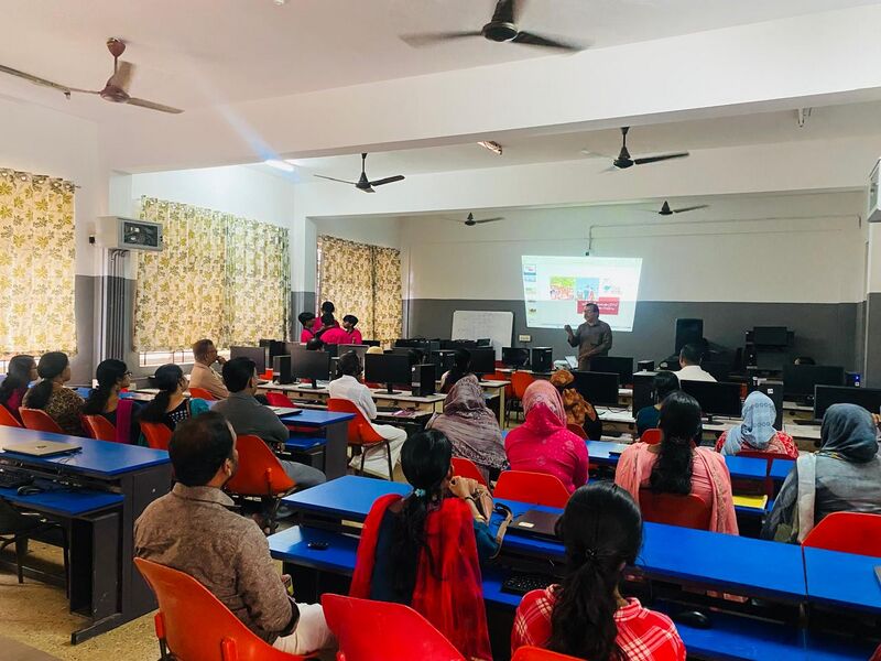 പ്രമാണം:19503-camp parents meet.jpg