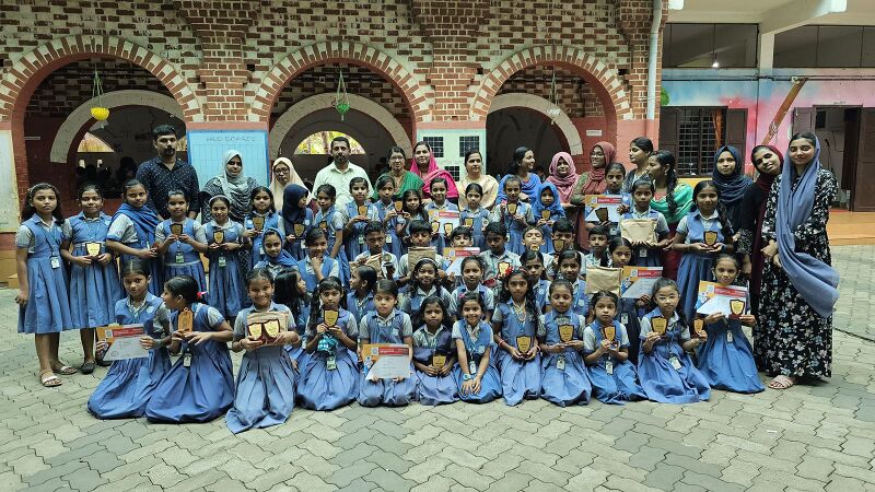 പ്രമാണം:19772 school.jpg