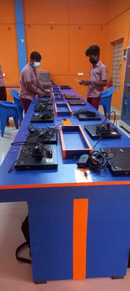 പ്രമാണം:21015-hitech lab.jpeg