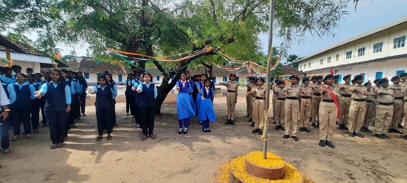 പ്രമാണം:34041 aug8.jpg