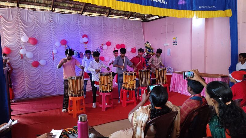 പ്രമാണം:39055 xmas (5).jpeg