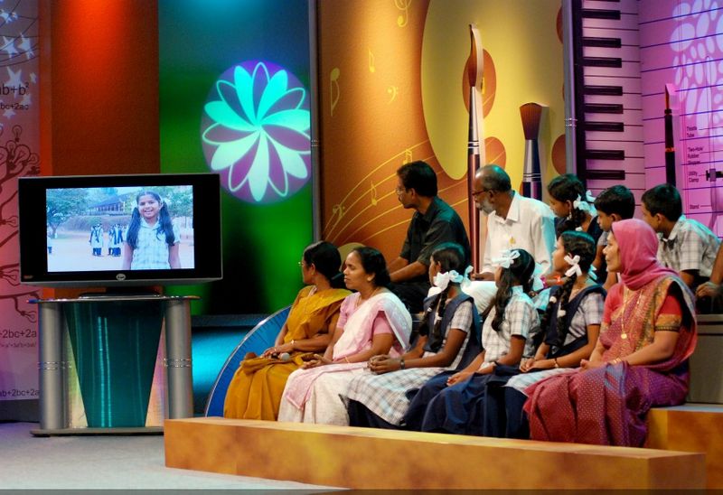 പ്രമാണം:Haritha vidhyala poomala.jpg