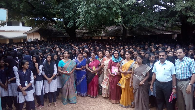 പ്രമാണം:Teachers day18.jpg