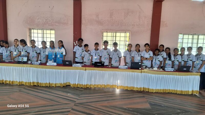 പ്രമാണം:11007 LKRobo 14.jpeg