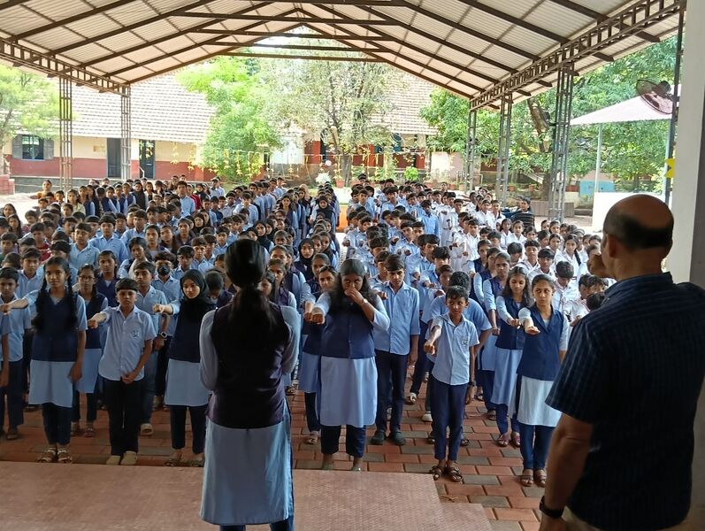 പ്രമാണം:12011 ghsspakkam environmentday pledge.jpg