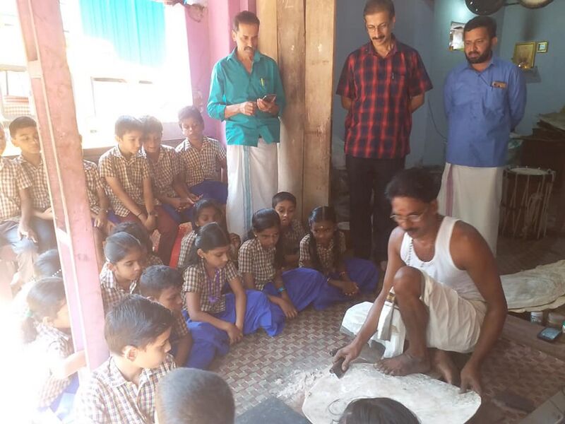 പ്രമാണം:20346 Thalam.jpg