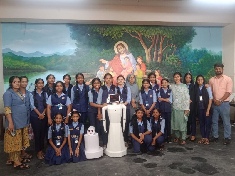 പ്രമാണം:22053 എ.ടി.എൽ അംഗങ്ങൾ.jpeg