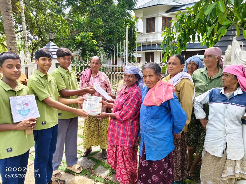 പ്രമാണം:25092 environmentday paperbag1.jpg